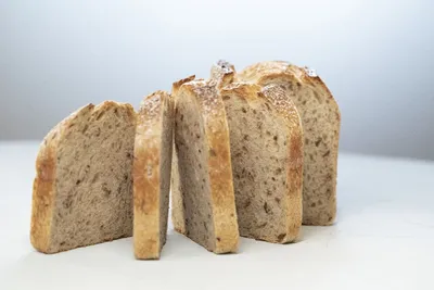 Mediterrán magvas toast